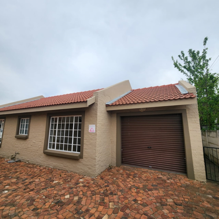 To Let 2 Bedroom Property for Rent in Potchefstroom North West